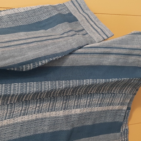 Women"s XL Light Blue Striped V Neck Shirt With Half Button Up Front - Picture 7 of 13